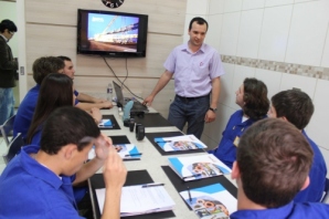 Imagem do post Projeto Fábrica de Ideias, da Imepel, recebe primeiro grupo de estudantes